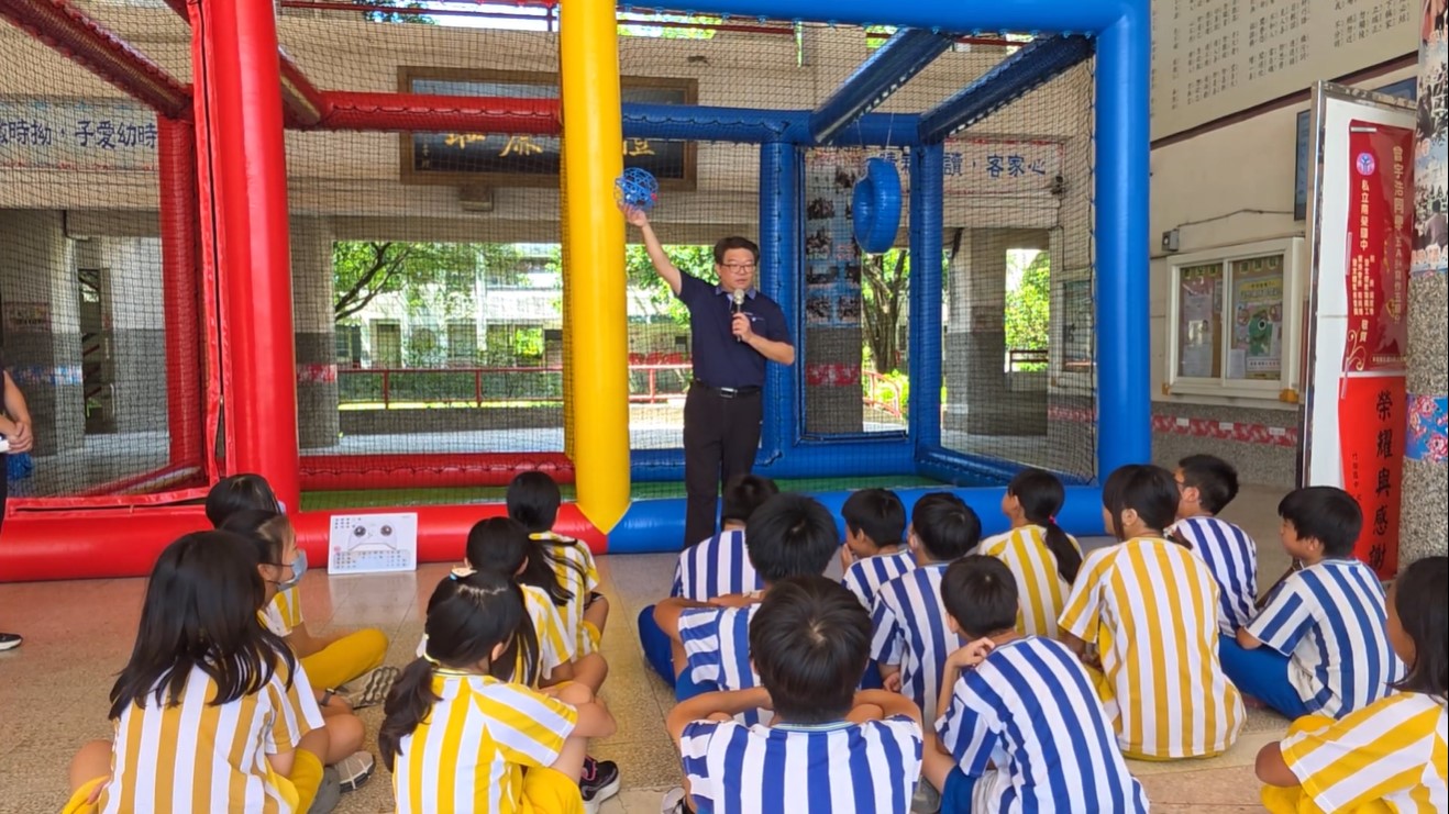 東寧國小無人機足球活動合照
